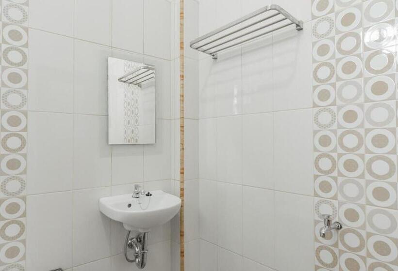 هتل Reddoorz Syariah Plus @ Perintis Guesthouse Tasikmalaya