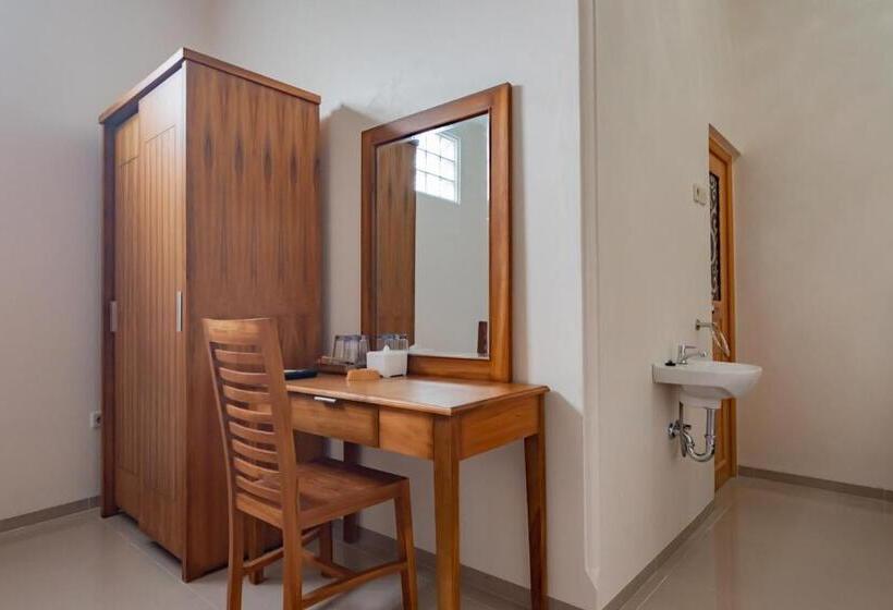 酒店 Reddoorz Syariah Plus @ Perintis Guesthouse Tasikmalaya