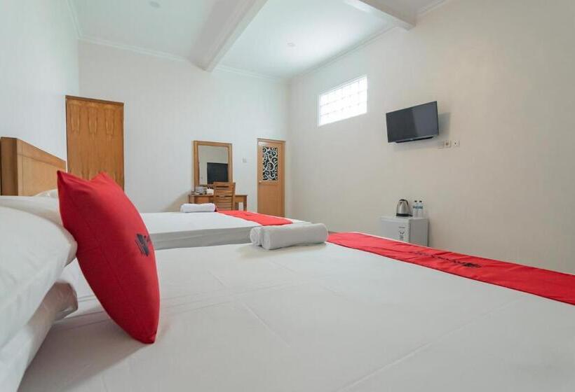 هتل Reddoorz Syariah Plus @ Perintis Guesthouse Tasikmalaya