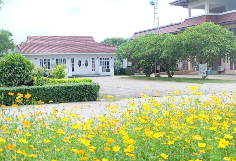 호텔 Royal Princess City Lamphun