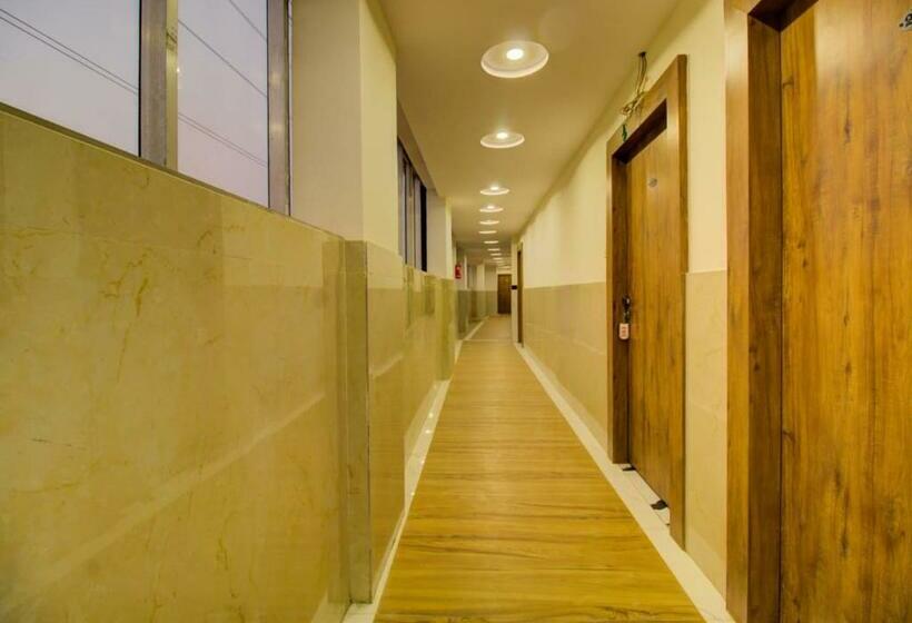 Hotel Treebo Trend  Sai Bansi Residency