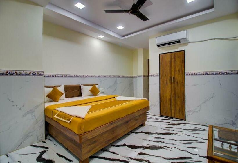Hotel Treebo Trend  Sai Bansi Residency