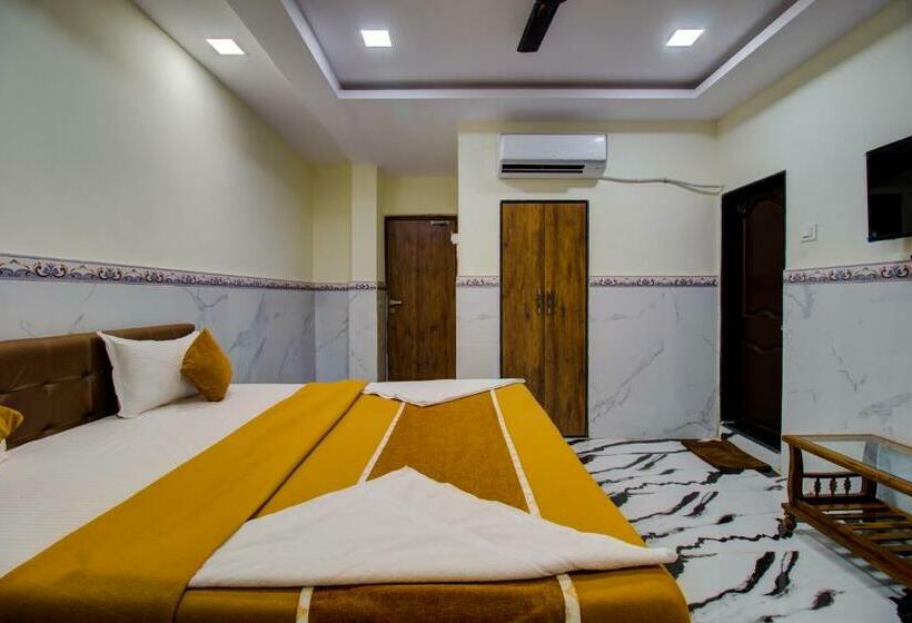 Hotel Treebo Trend  Sai Bansi Residency