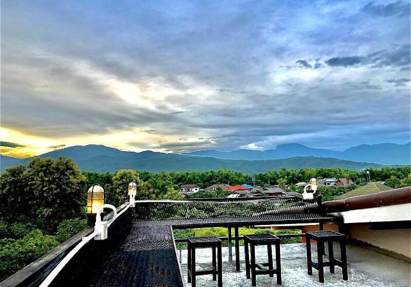 酒店 โรงแรมแสนดีเพลส เมาเท่นวิว จอมทอง