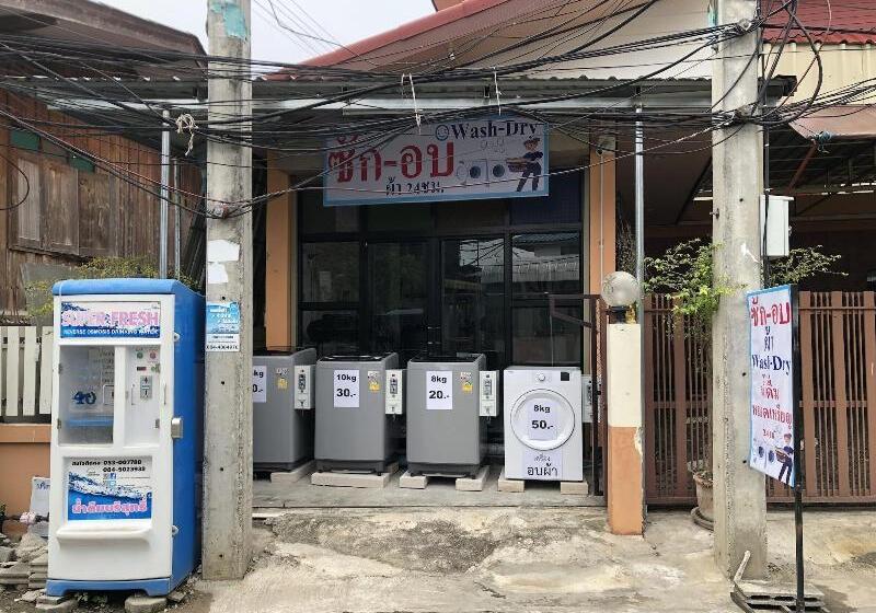 酒店 โรงแรมแสนดีเพลส เมาเท่นวิว จอมทอง