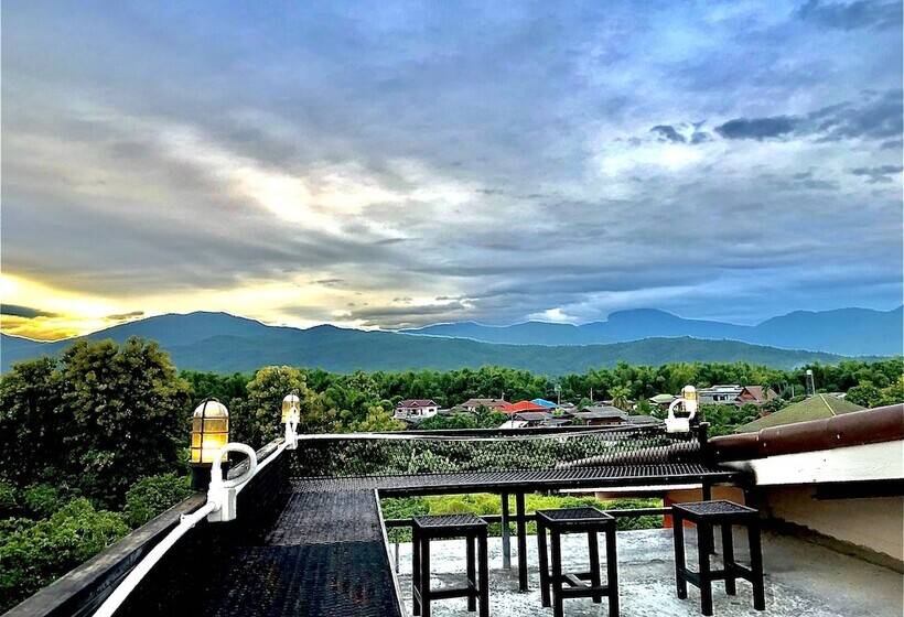 酒店 โรงแรมแสนดีเพลส เมาเท่นวิว จอมทอง