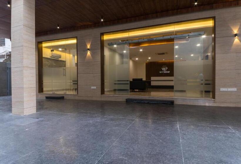 Отель Sky Ridge