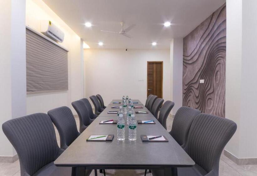 Отель Sky Ridge