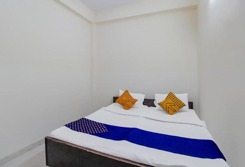 בית מלון כפרי Spot On 46977  City Light Palace And Restaurants