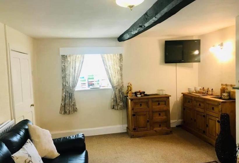 Отель Swinside Farmhouse