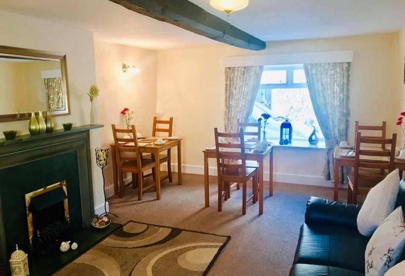 Отель Swinside Farmhouse