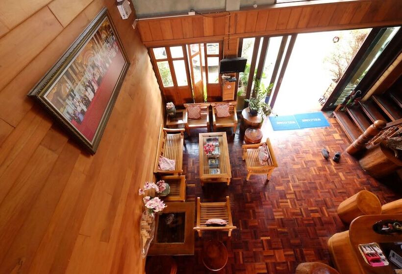 בית מלון כפרי The Good View Guesthouse