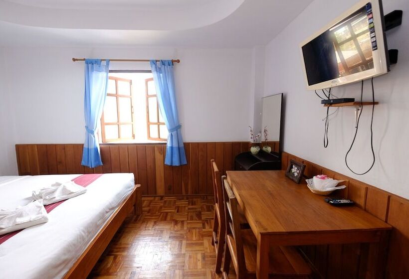 בית מלון כפרי The Good View Guesthouse