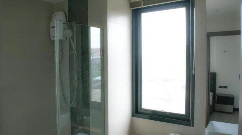 בית מלון כפרי The High One