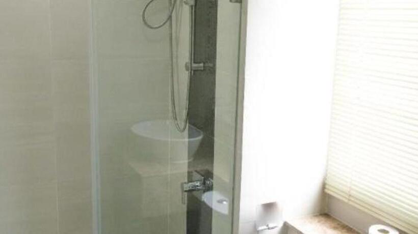 בית מלון כפרי The High One