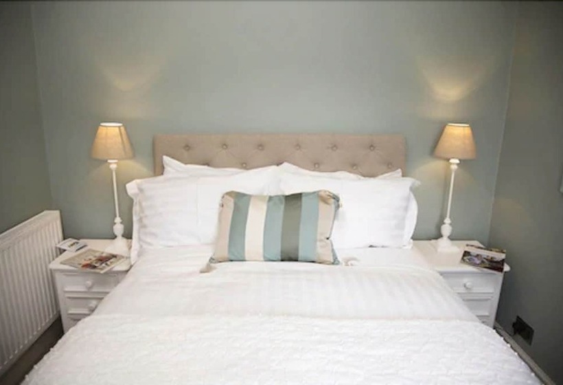 ホテル The Salwey Arms