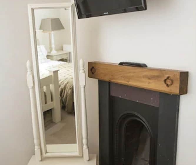 ホテル The Salwey Arms