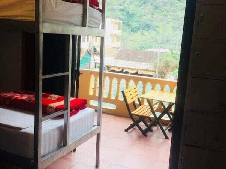 هتل Van Anh Hostel