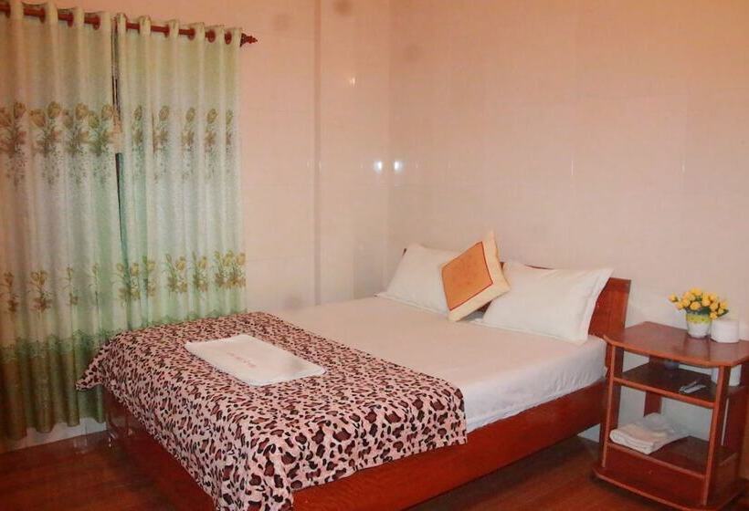 هتل Van Anh Hostel