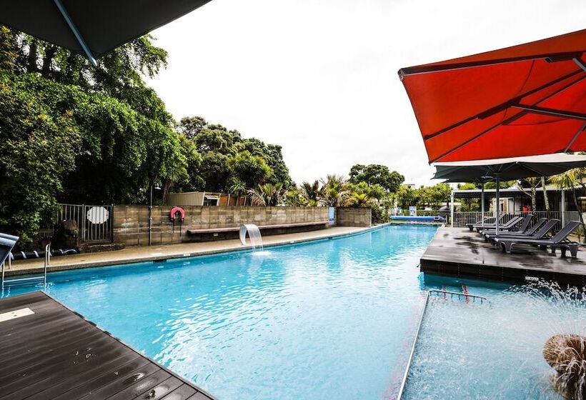 בית מלון כפרי Tasman Holiday Parks   Waihi Beach