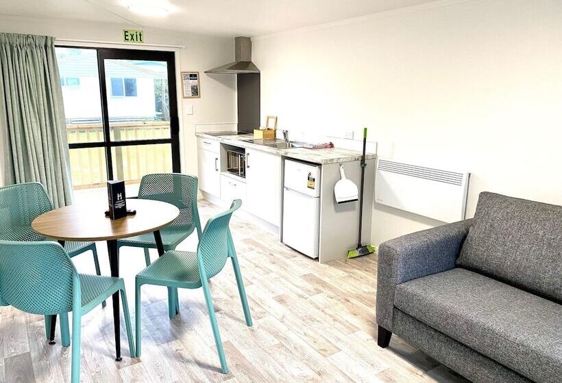 בית מלון כפרי Tasman Holiday Parks   Waihi Beach