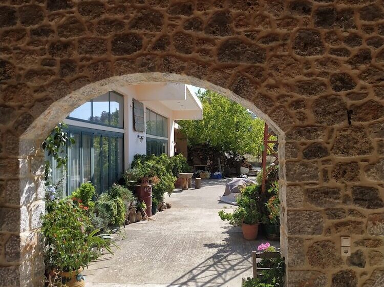 Отель Windy Place