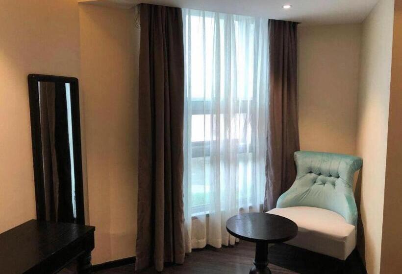 Xana Hotelle Nanchang Tengwang Pavilion Wanshougong