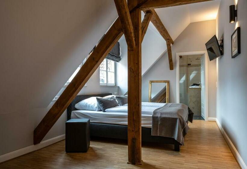 בית מלון כפרי Zur Krone