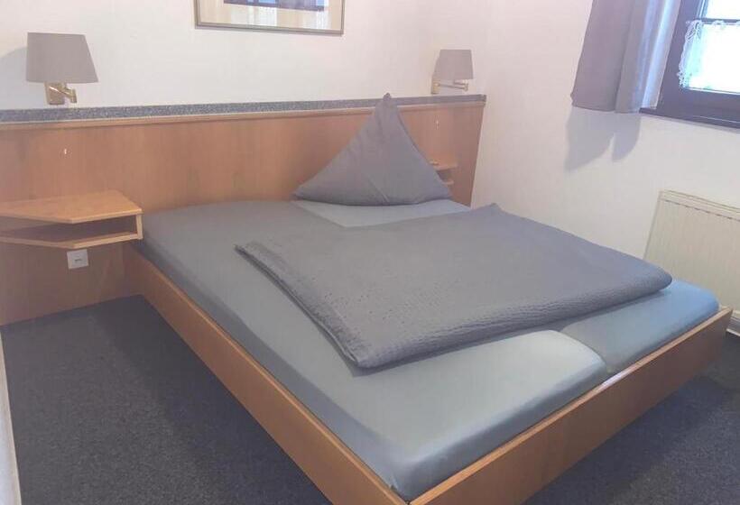 فندق صغير Am Neumarkt