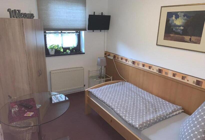 فندق صغير Am Neumarkt