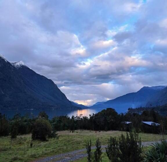 فندق صغير Base Puelo