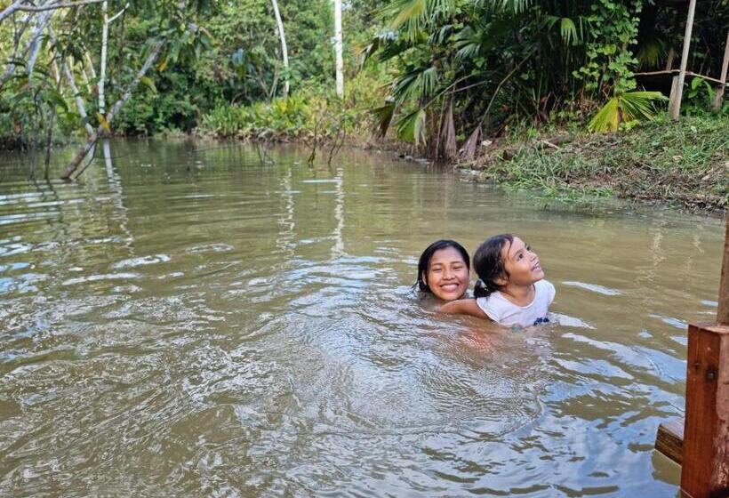 فندق صغير Milia Amazon Lodge