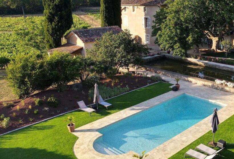 مبيت وإفطار Domaine Les Mûriers