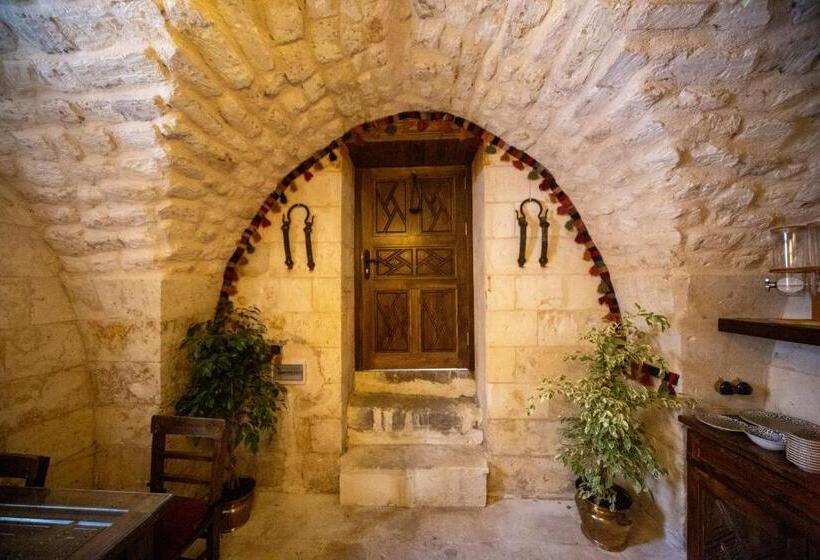 تختخواب و صبحانه Hayatlı Konak