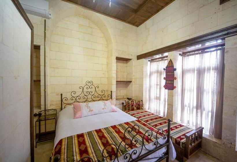 تختخواب و صبحانه Hayatlı Konak