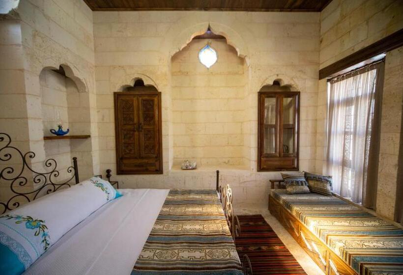 تختخواب و صبحانه Hayatlı Konak