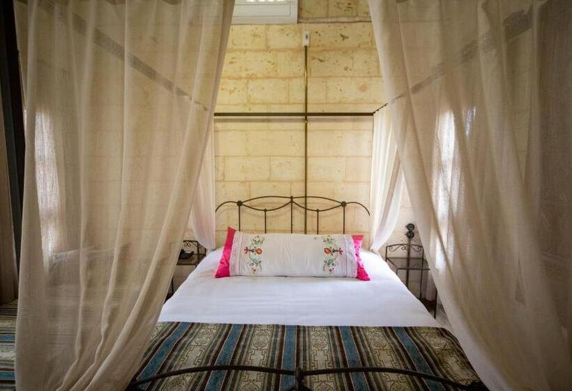 تختخواب و صبحانه Hayatlı Konak