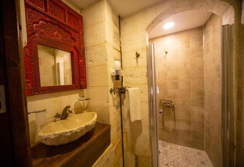 تختخواب و صبحانه Hayatlı Konak