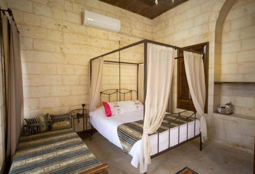 تختخواب و صبحانه Hayatlı Konak