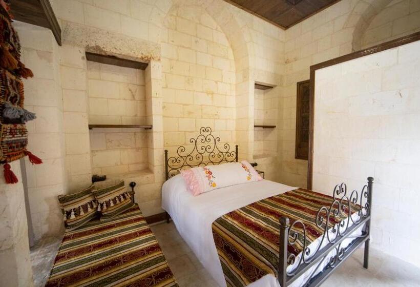 تختخواب و صبحانه Hayatlı Konak