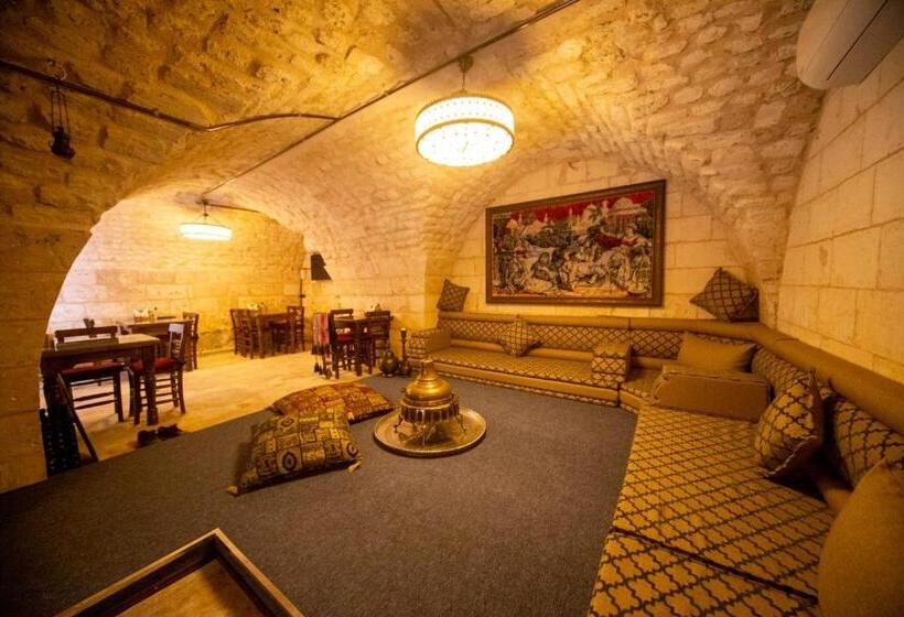 تختخواب و صبحانه Hayatlı Konak