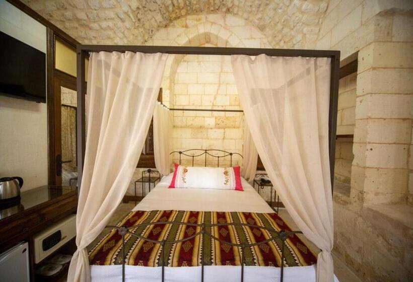 تختخواب و صبحانه Hayatlı Konak