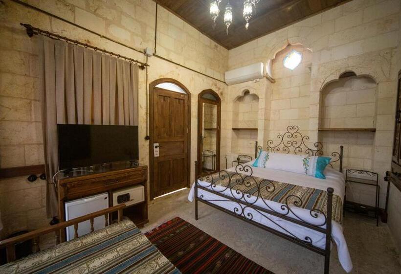 تختخواب و صبحانه Hayatlı Konak