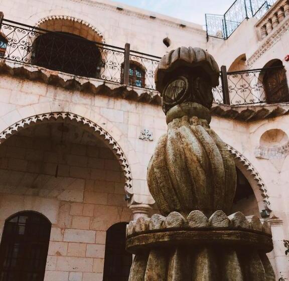 تختخواب و صبحانه Hayatlı Konak