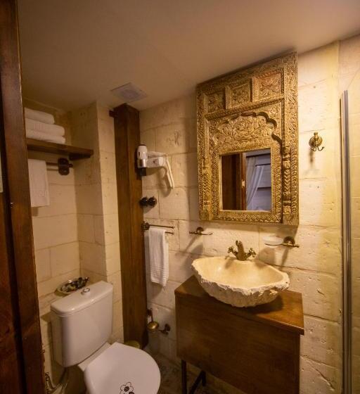 تختخواب و صبحانه Hayatlı Konak