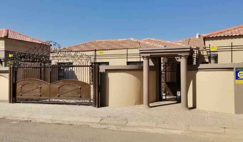 مبيت وإفطار Kimberley Boutique Guest Lodge