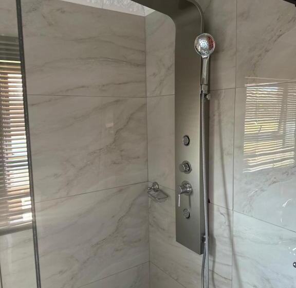 مبيت وإفطار Kimberley Boutique Guest Lodge