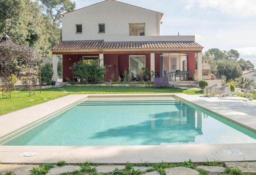 ベッドアンドブレックファースト La Colombière