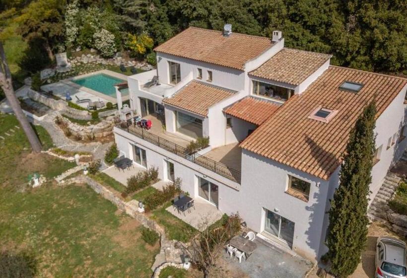 ベッドアンドブレックファースト La Colombière