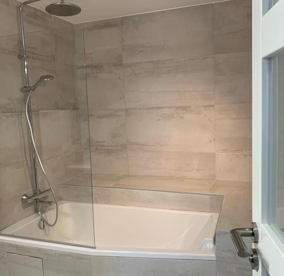 ベッドアンドブレックファースト La Colombière